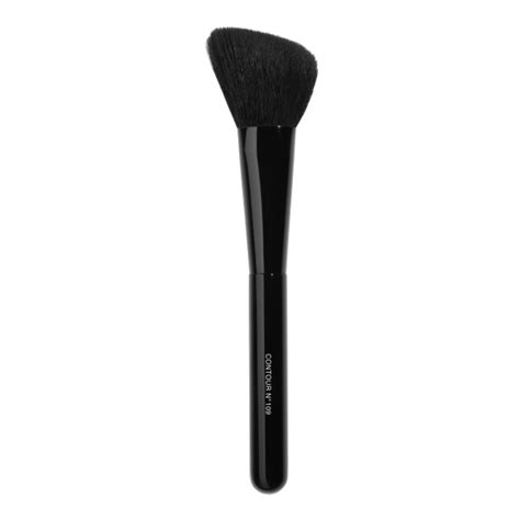 chanel contour face brush|LES PINCEAUX DE CHANEL Contouring Brush N°109.